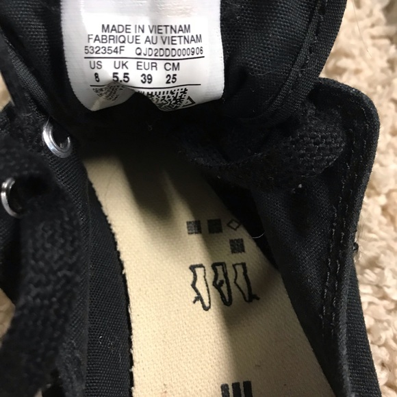 BRAND NEW black CONVERSE - Picture 5 of 5